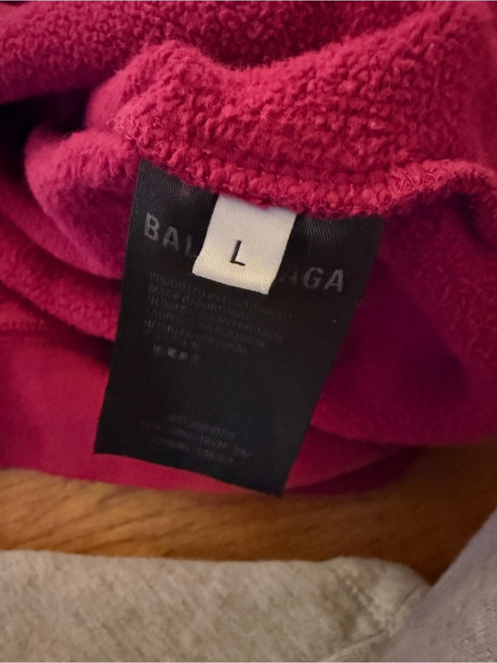 Sweater Subcategory Identification - Picture 2 of 6